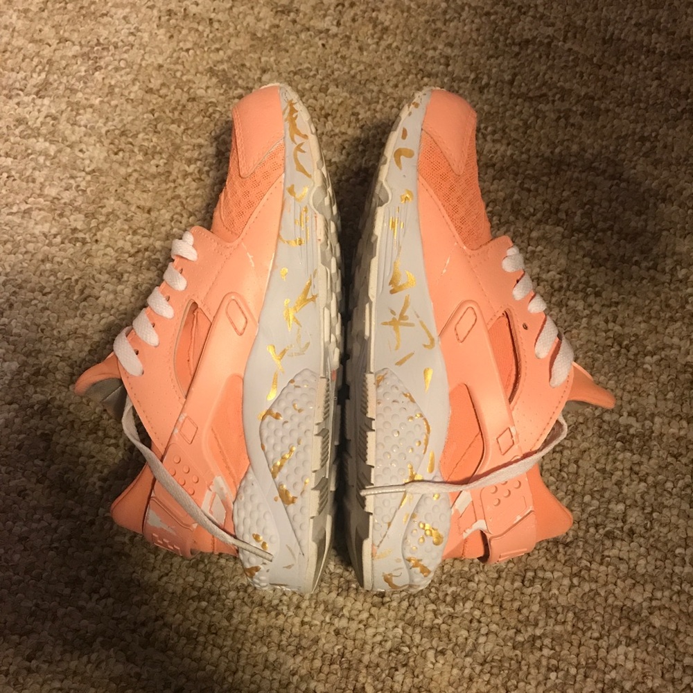 nike sneakers - Picture 2 of 5